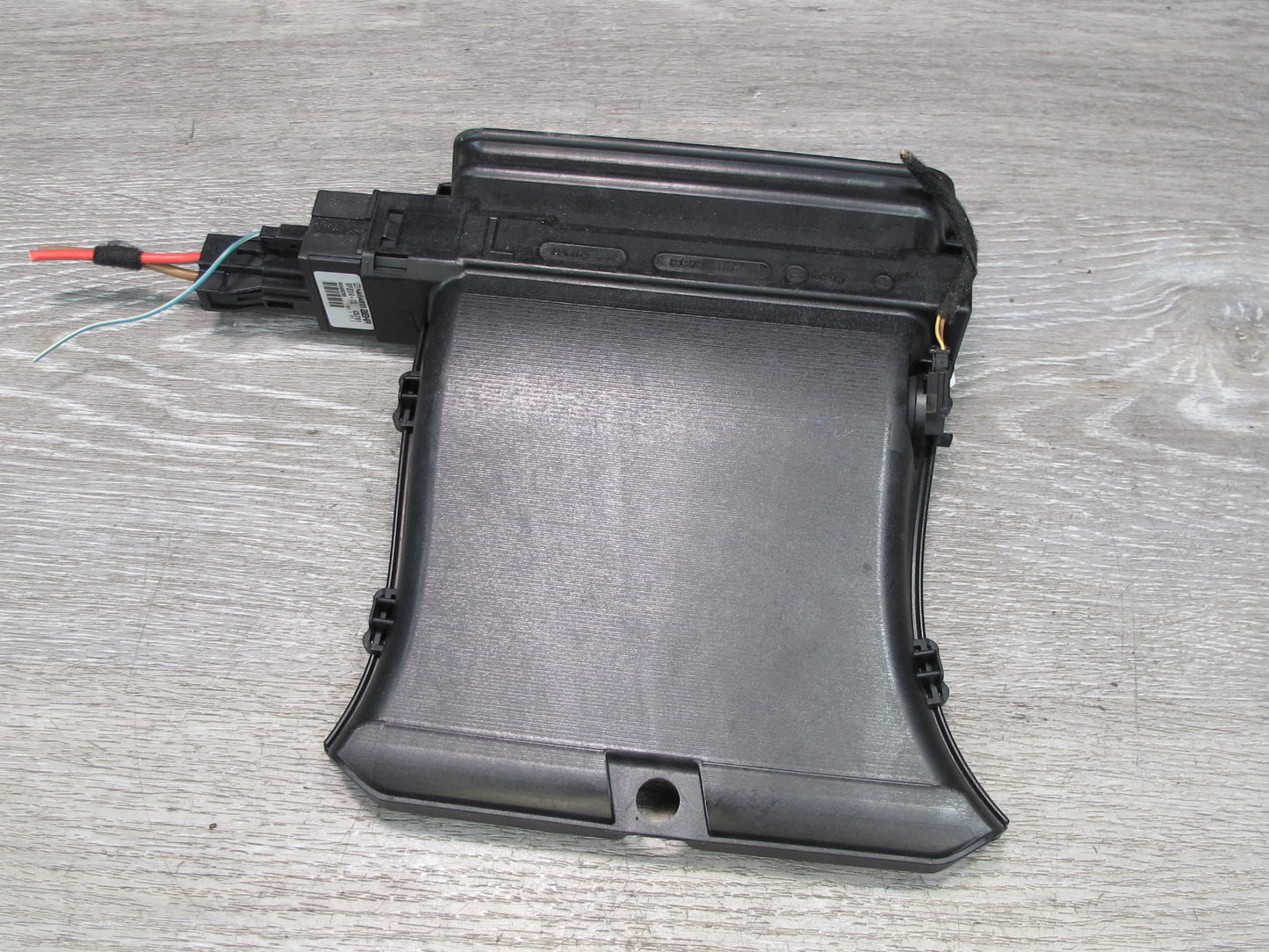 2008-2014 BMW E71 E72 X6 Rear Left Side Under Seat Foot Heater Air Vent Duct