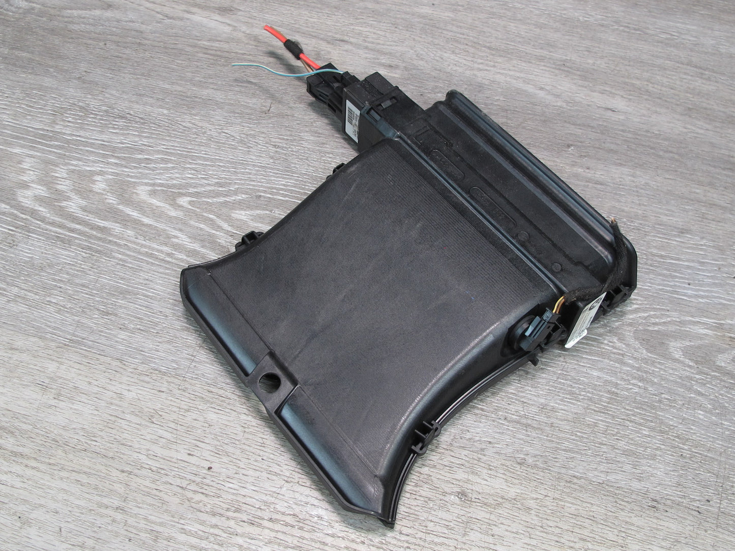 2008-2014 BMW E71 E72 X6 Rear Left Side Under Seat Foot Heater Air Vent Duct