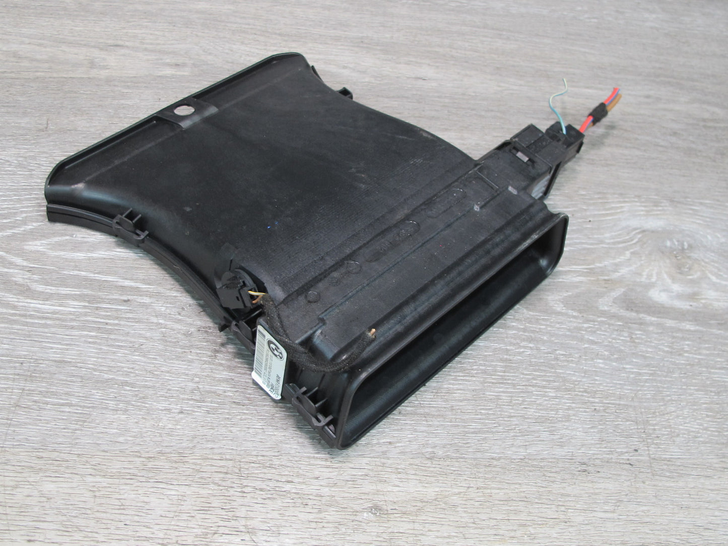2008-2014 BMW E71 E72 X6 Rear Left Side Under Seat Foot Heater Air Vent Duct