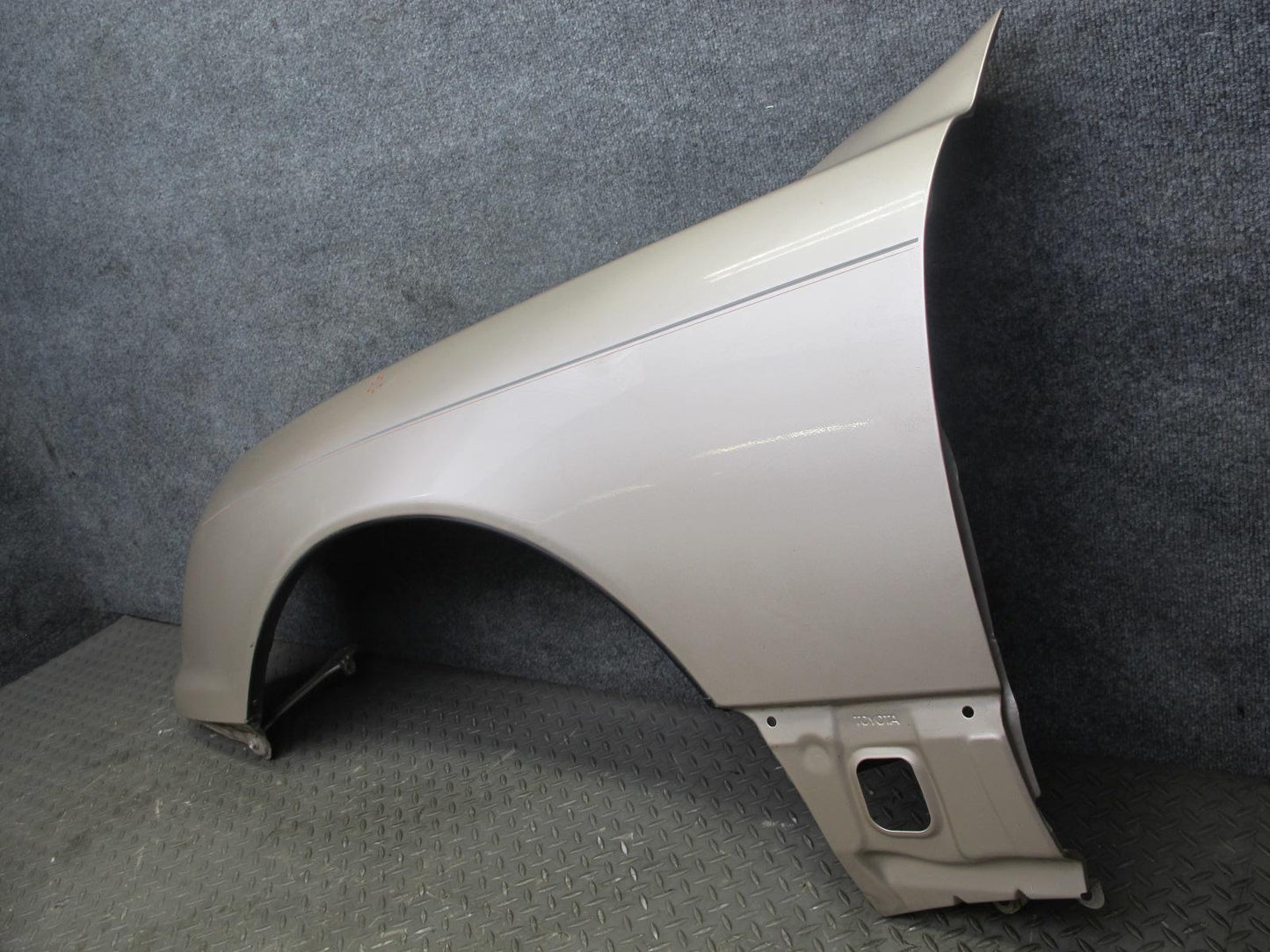 95-97 Lexus LS400 UCF20L Front Left Fender Shell Panel Cover Beige OEM