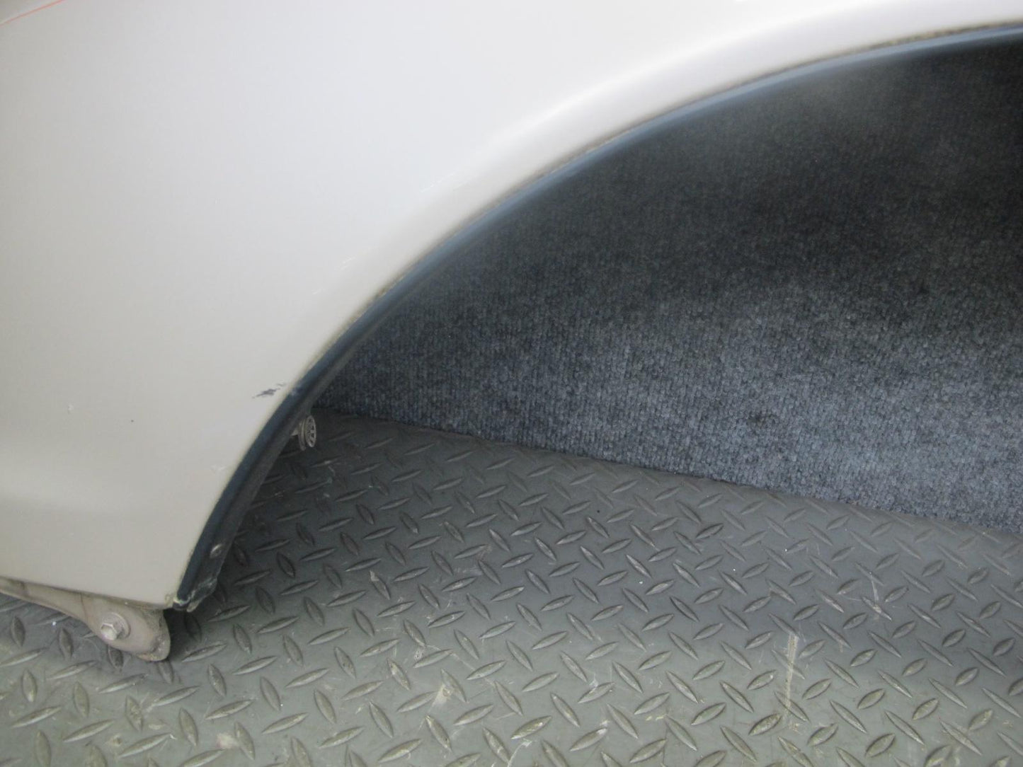 95-97 Lexus LS400 UCF20L Front Left Fender Shell Panel Cover Beige OEM
