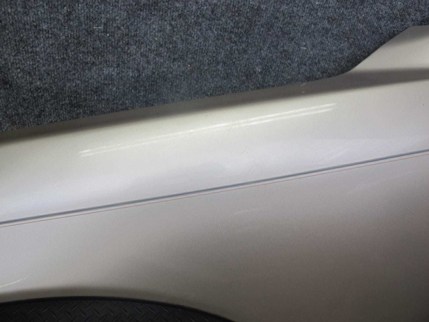 95-97 Lexus LS400 UCF20L Front Left Fender Shell Panel Cover Beige OEM