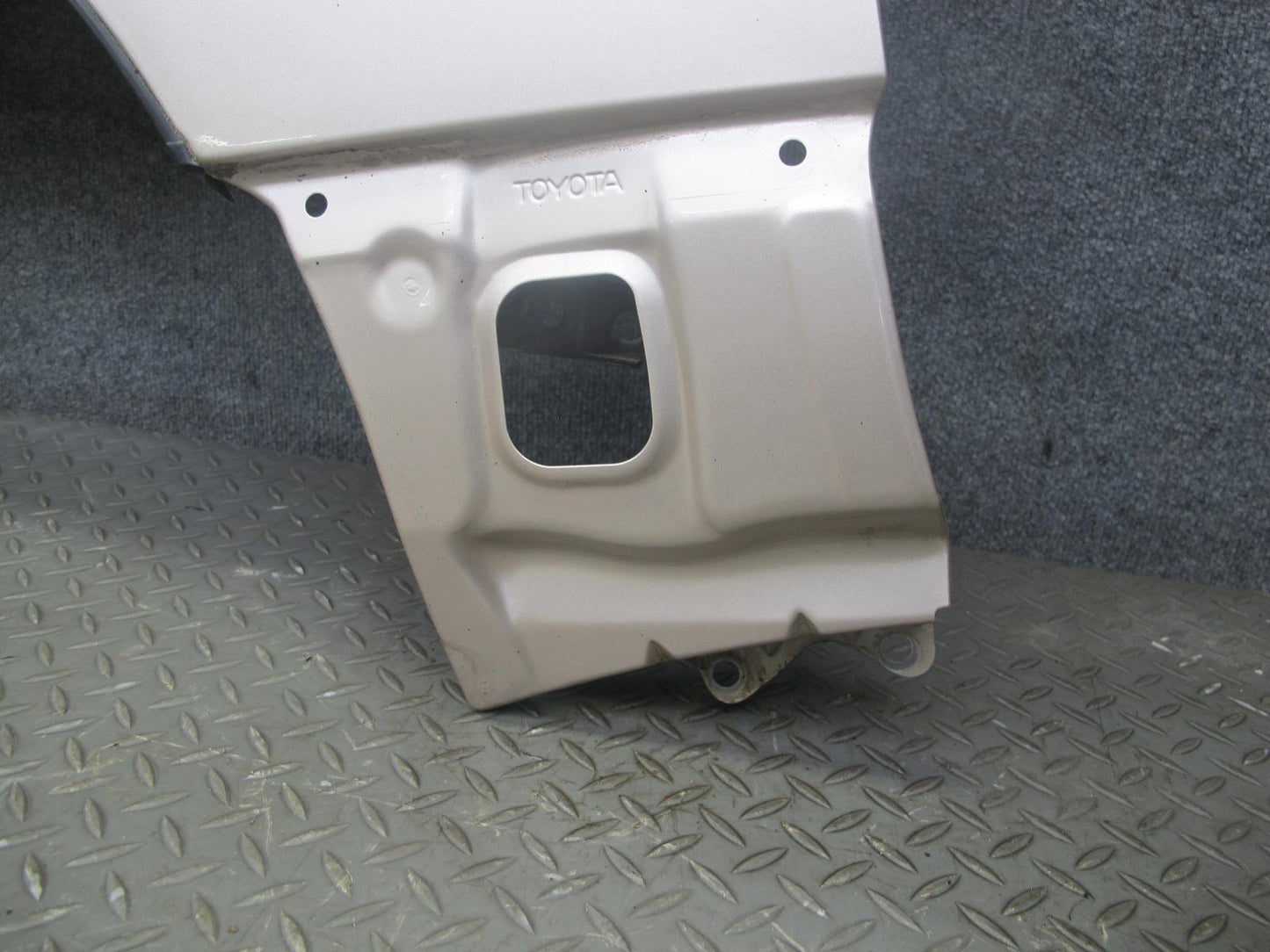 95-97 Lexus LS400 UCF20L Front Left Fender Shell Panel Cover Beige OEM