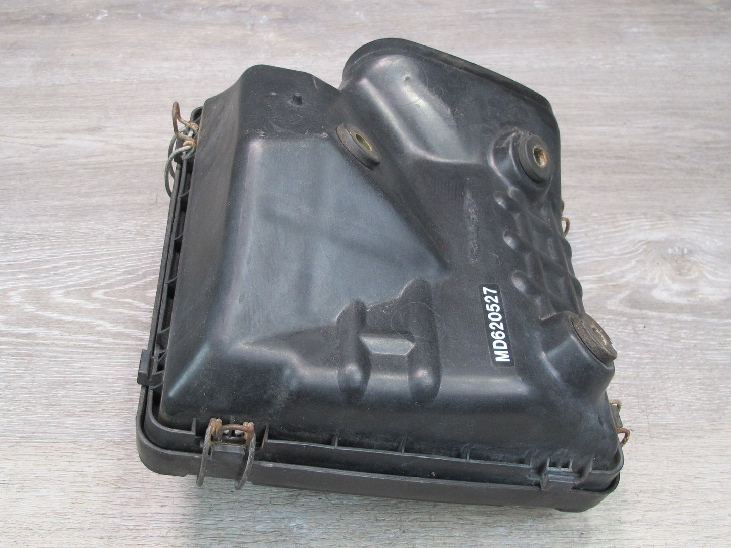 91-99 Mitsubishi 3000GT Air Intake Cleaner Filter Box MD620527 OEM