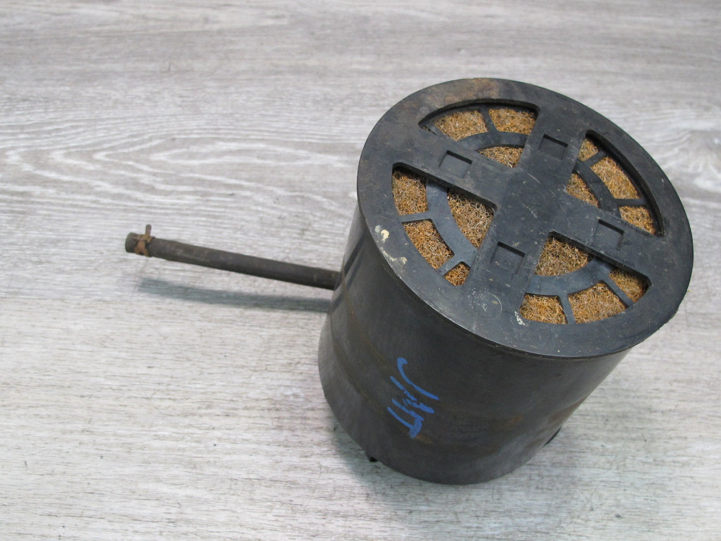 91-93 Mitsubishi 3000GT Fuel Evap Vapor Charcoal Emission Canister OEM
