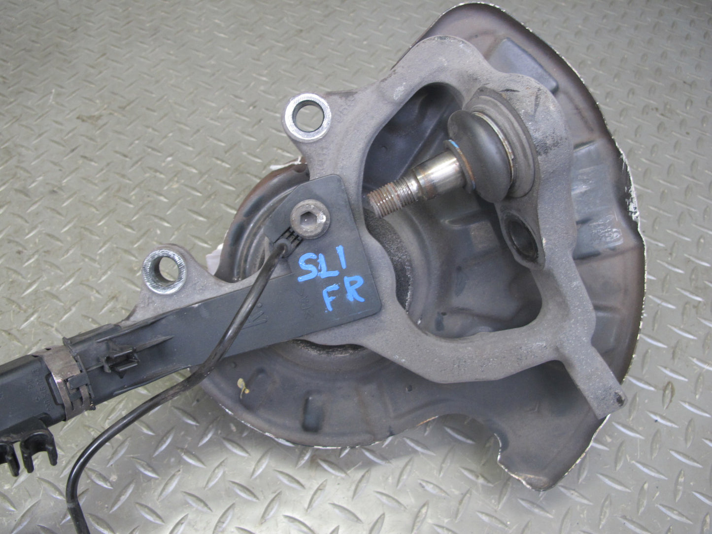 03-08 Mercedes R230 SL600 Front Right Spindle Knuckle Wheel Hub Bearing 56K OEM