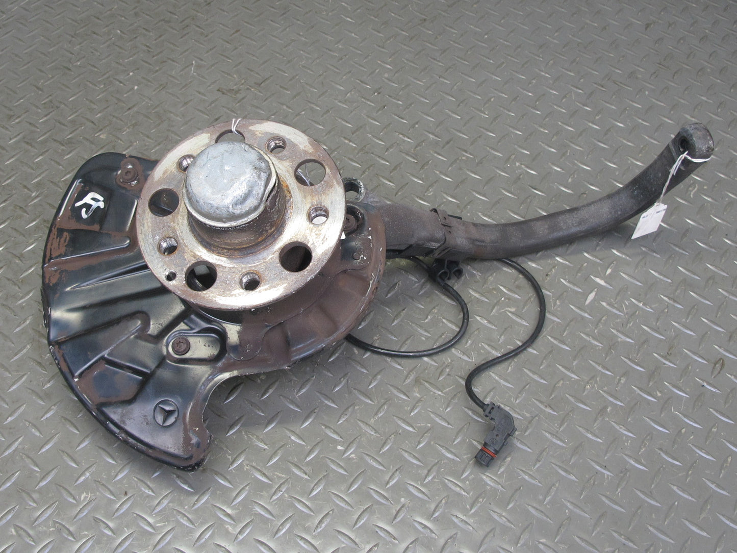 03-08 Mercedes R230 SL600 Front Right Spindle Knuckle Wheel Hub Bearing 56K OEM
