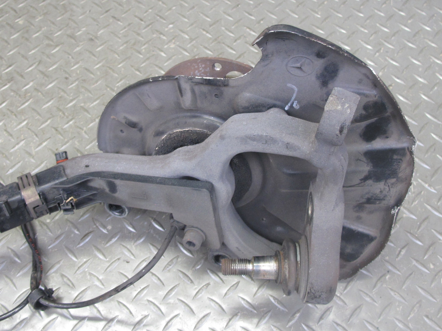 03-08 Mercedes R230 SL600 Front Left Spindle Knuckle Wheel Hub Bearing 56K OEM