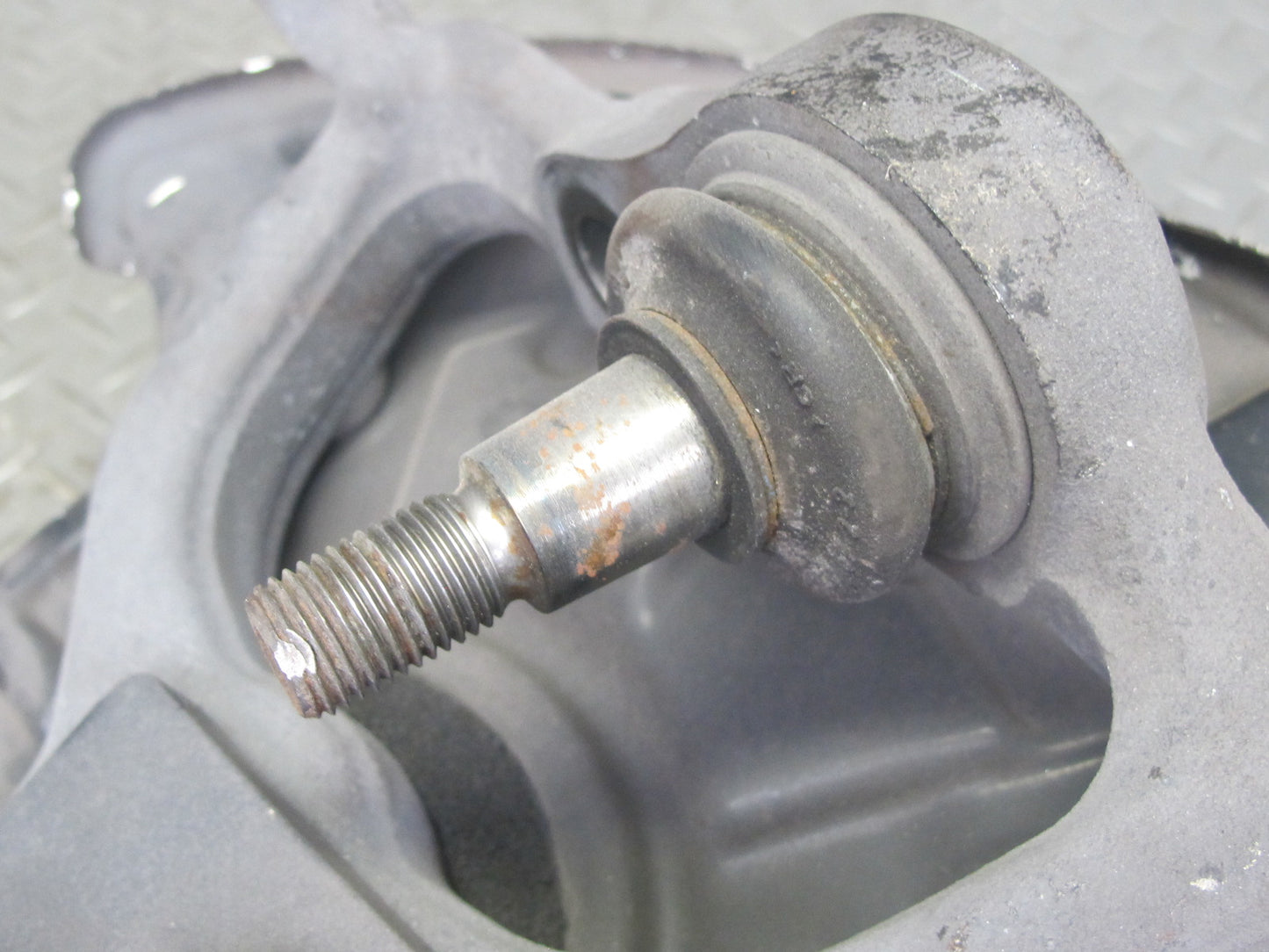 03-08 Mercedes R230 SL600 Front Left Spindle Knuckle Wheel Hub Bearing 56K OEM