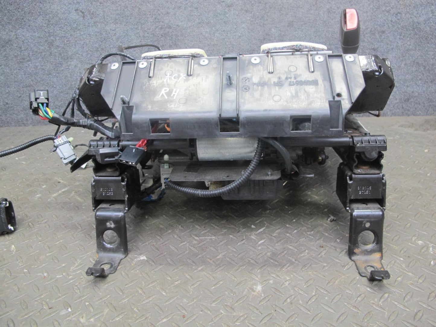 2004-2009 Cadillac XLR Front Right Passenger Side Seat Track Frame W/ Motor