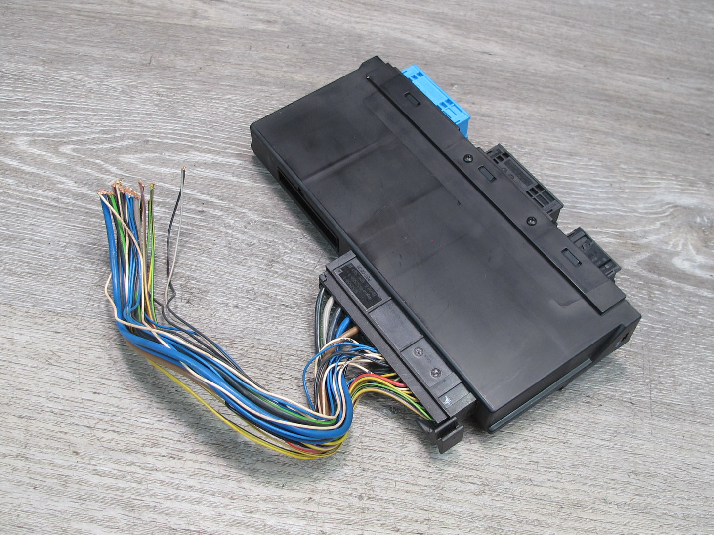 2010-2014 BMW E71 E72 X6 Electronic Junction Box Body Control Module 9227176