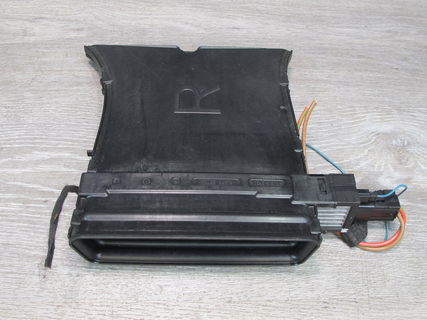 2008-2014 BMW E71 E72 X6 Rear Right Side Under Seat Foot Heater Air Vent Duct