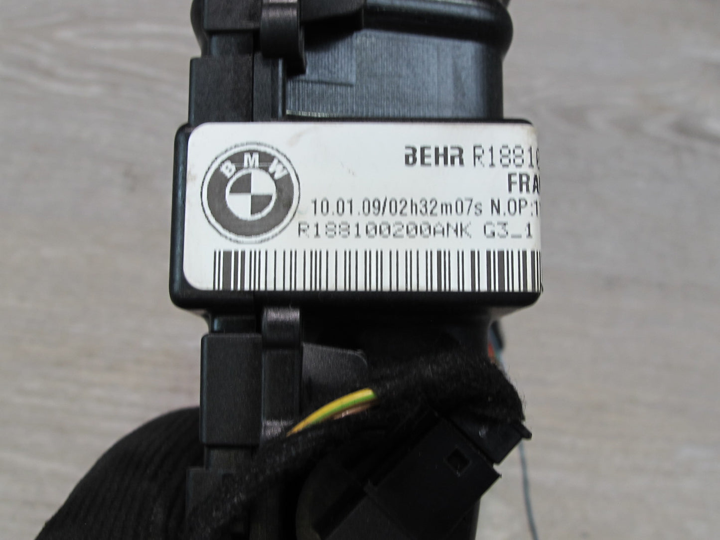 2008-2014 BMW E71 E72 X6 Rear Right Side Under Seat Foot Heater Air Vent Duct