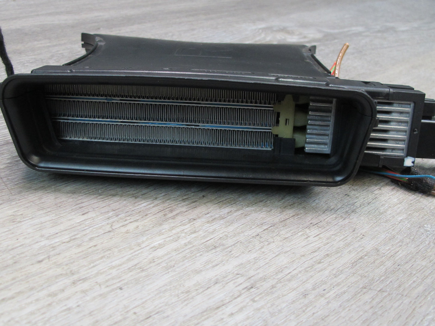2008-2014 BMW E71 E72 X6 Rear Right Side Under Seat Foot Heater Air Vent Duct