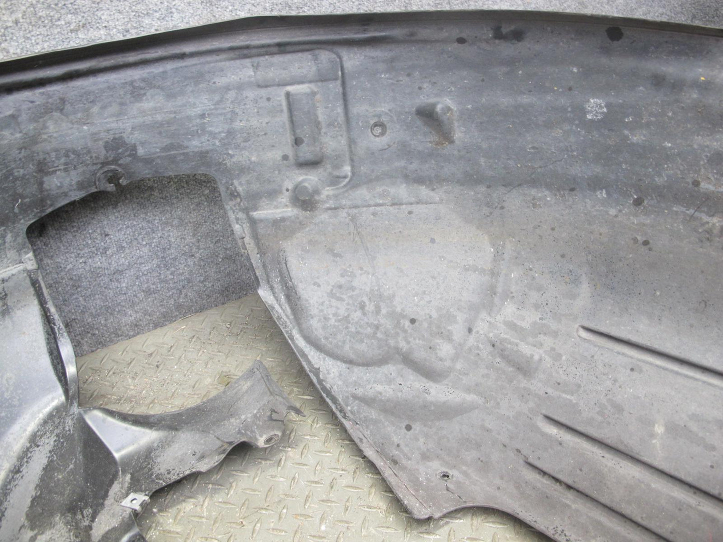 2006-2010 BMW E63 E64 Front Left Fender Liner Wheel Arch Splash Shield 7898205