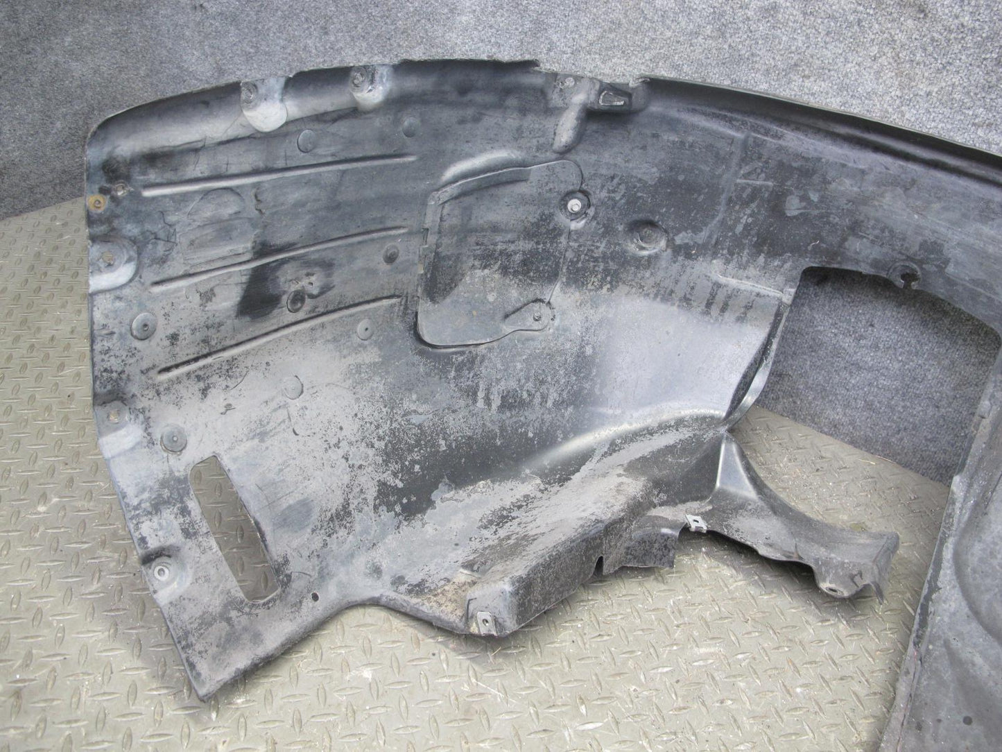 2006-2010 BMW E63 E64 Front Left Fender Liner Wheel Arch Splash Shield 7898205