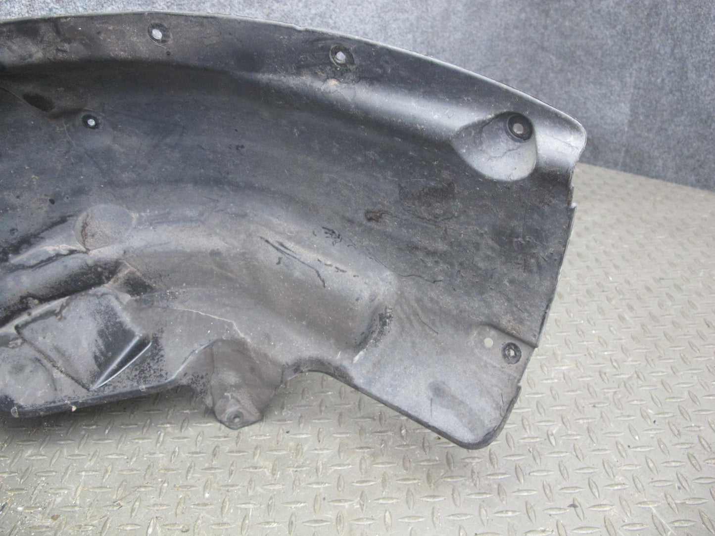 2006-2010 BMW E63 E64 Rear Left Fender Liner Wheel Arch Splash Shield 7009717
