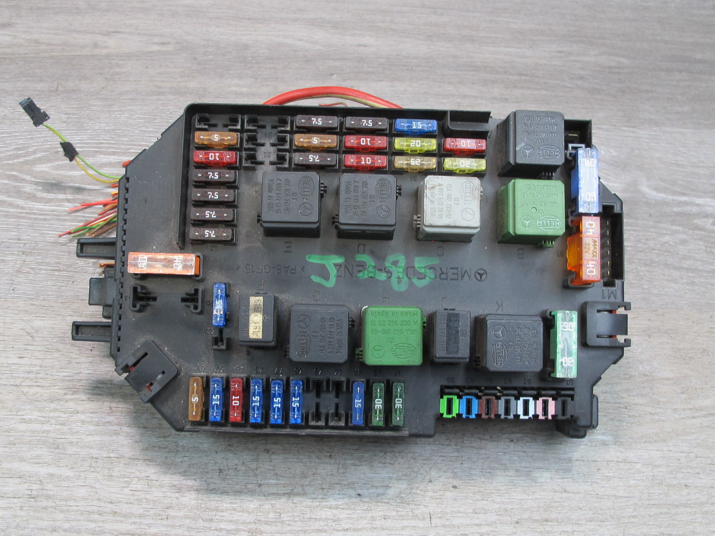 07-09 Mercedes W221 S-class Front Fuse Relay Box Module 2215403150 OEM