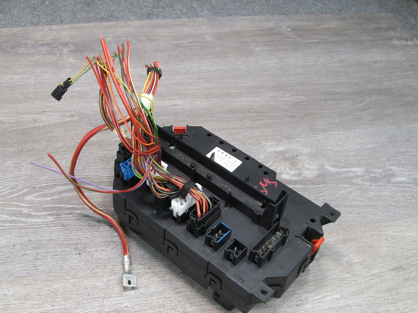 07-09 Mercedes W221 S-class Front Fuse Relay Box Module 2215403150 OEM