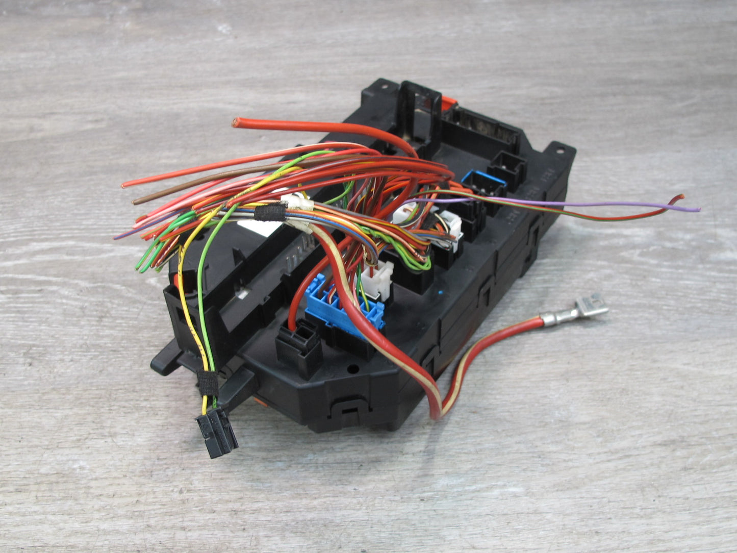 07-09 Mercedes W221 S-class Front Fuse Relay Box Module 2215403150 OEM