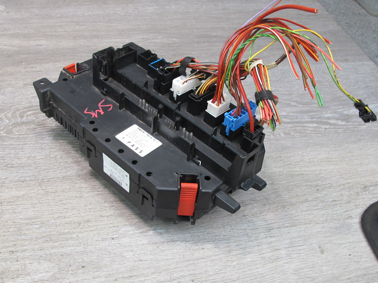 07-09 Mercedes W221 S-class Front Fuse Relay Box Module 2215403150 OEM