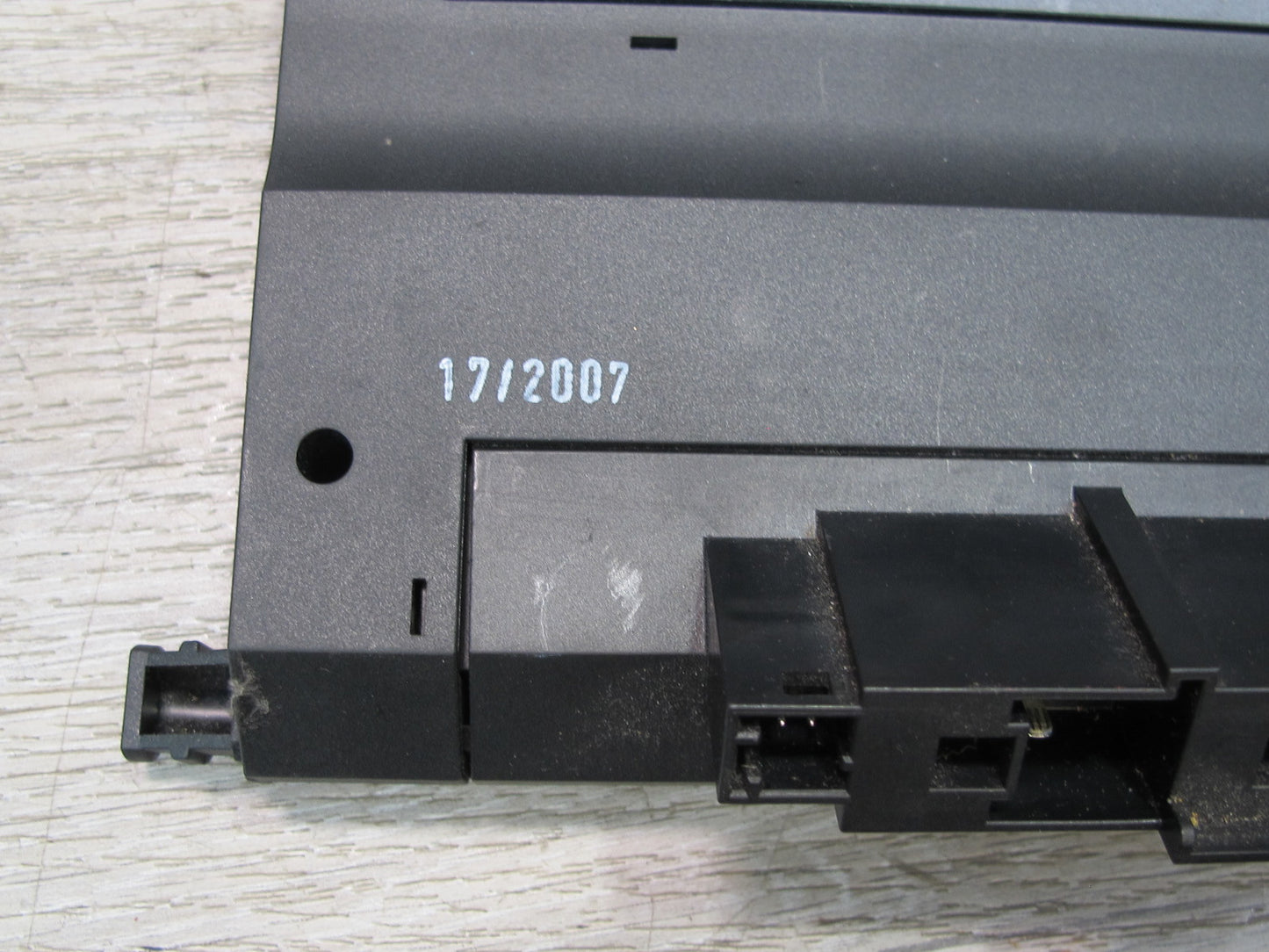 07-13 Mercedes W221 S-class Front Right Seat Control Module 2218702286 OEM