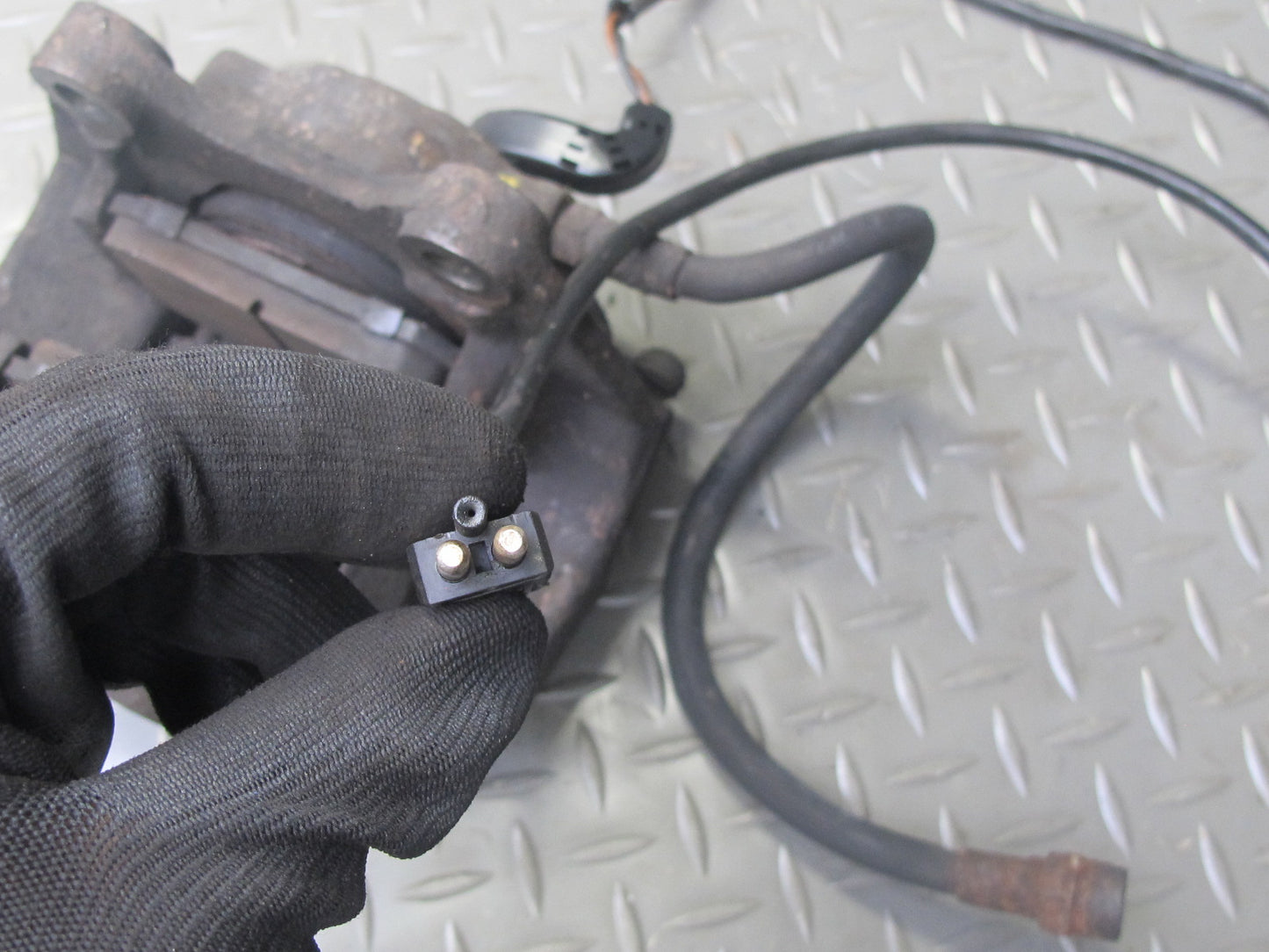 86-91 Mercedes W126 Set of 2 Front Left & Right Brake Caliper OEM