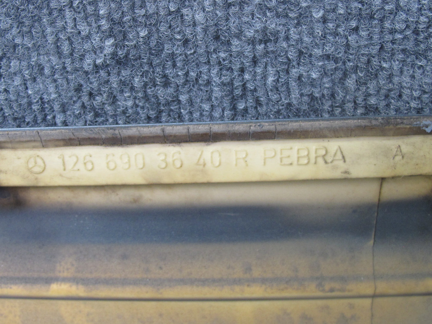 86-91 Mercedes W126 Front & Rear Fender Door Quarter Trim Molding Set OEM