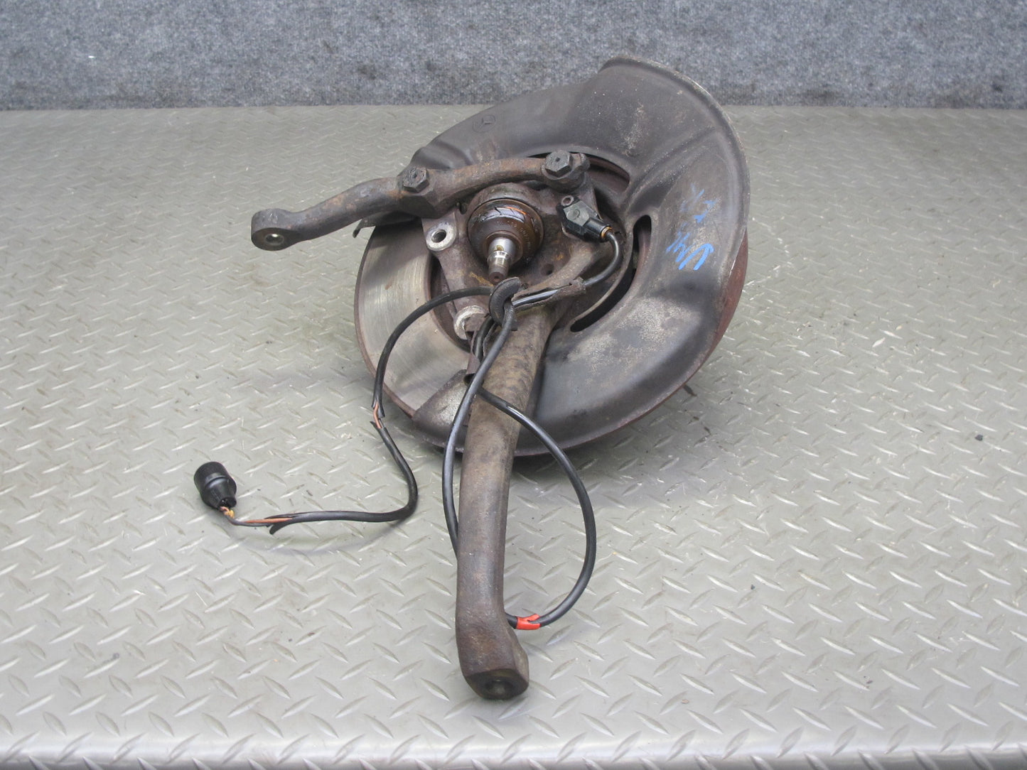 86-91 Mercedes W126 Front Right Spindle Knuckle Wheel Hub Bearing Rotor OEM