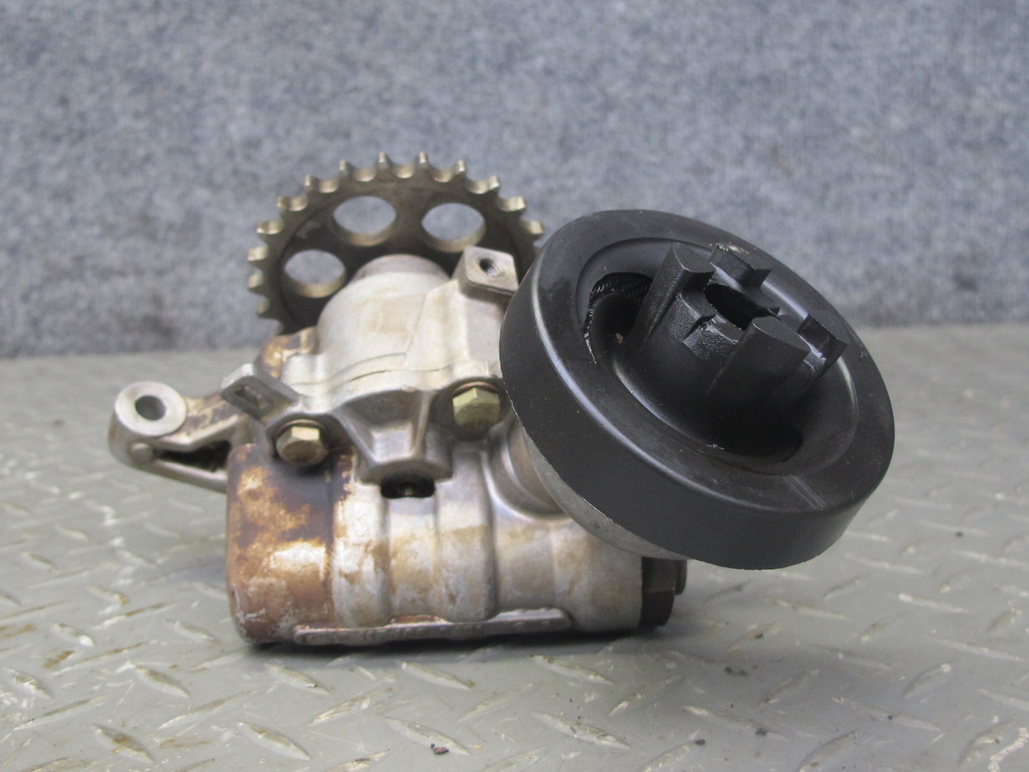 84-91 Mercedes W126 C126 Engine Motor Oil Pump 1171860401 OEM