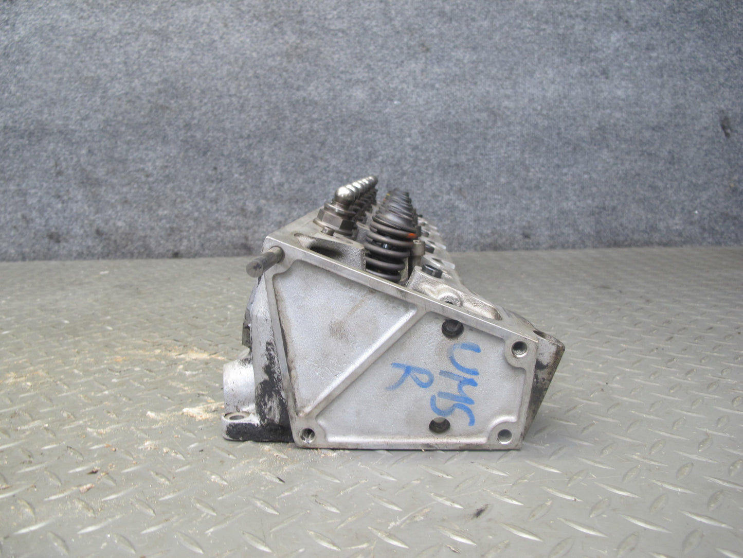 86-91 Mercedes W126 5.6L M117 117.968 Engine Right Cylinder Head OEM