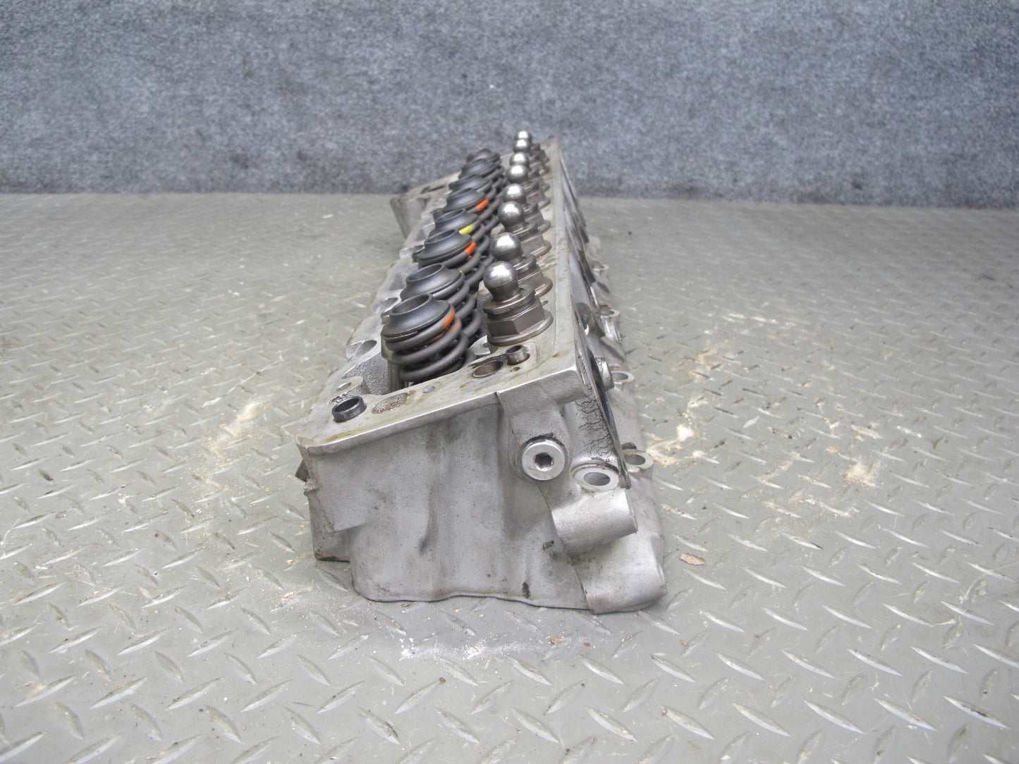 86-91 Mercedes W126 5.6L M117 117.968 Engine Right Cylinder Head OEM