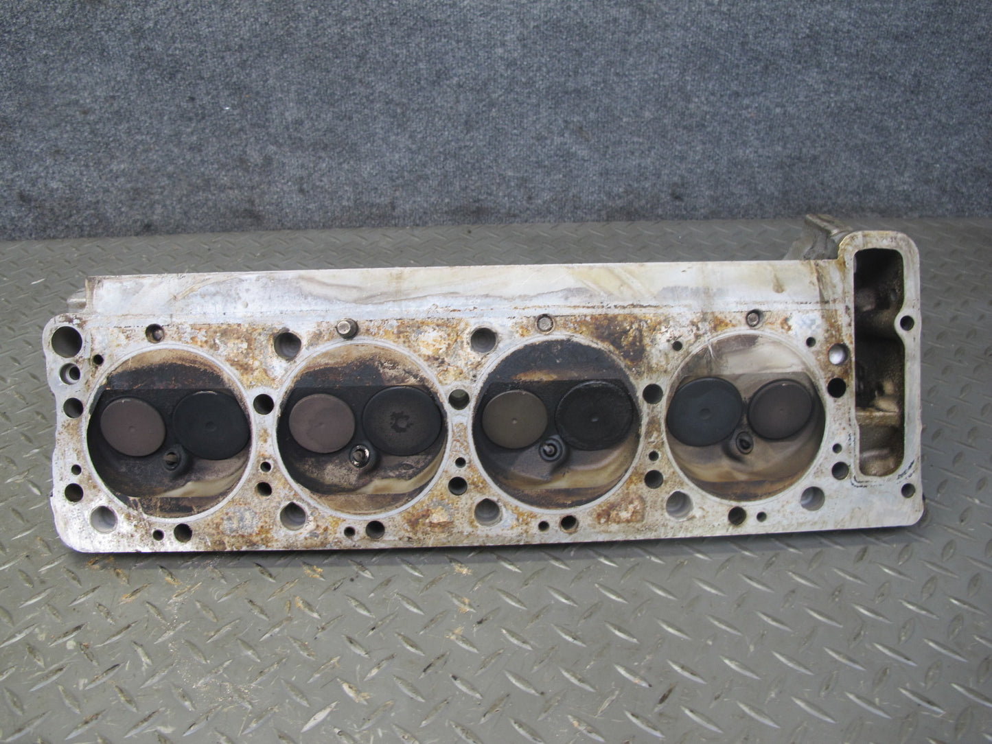 86-91 Mercedes W126 5.6L M117 117.968 Engine Left Cylinder Head OEM