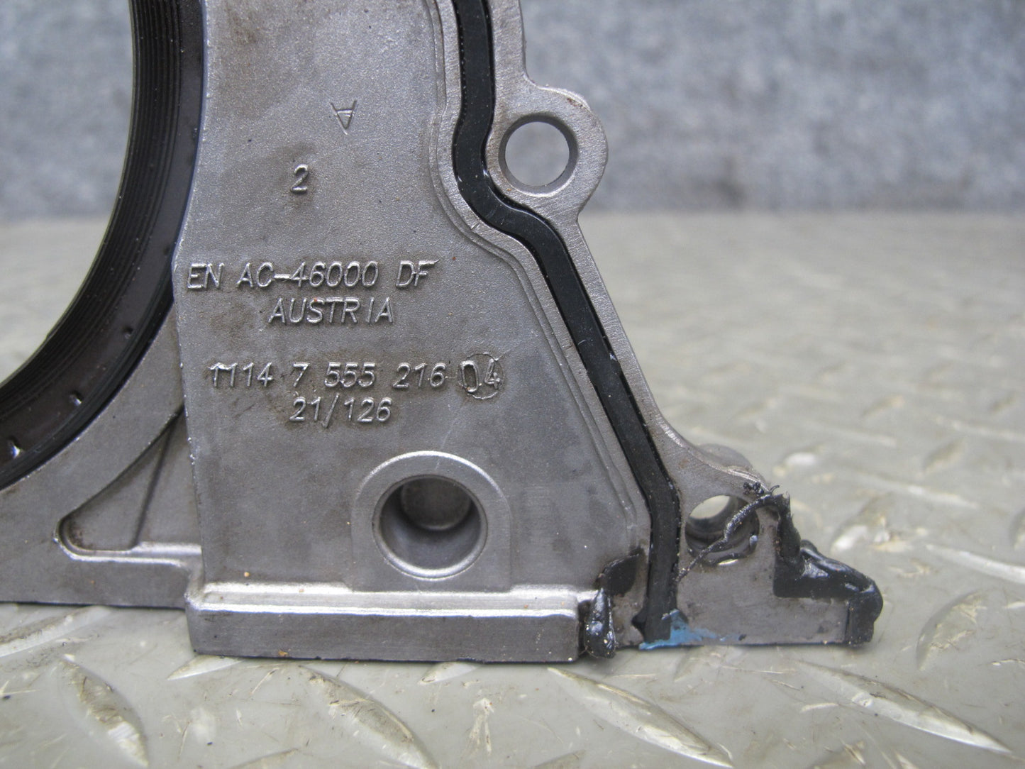 12-18 BMW F01 F02 F13 F12 N63 4.4L Engine Rear Crankshaft Cover 7555216 OEM