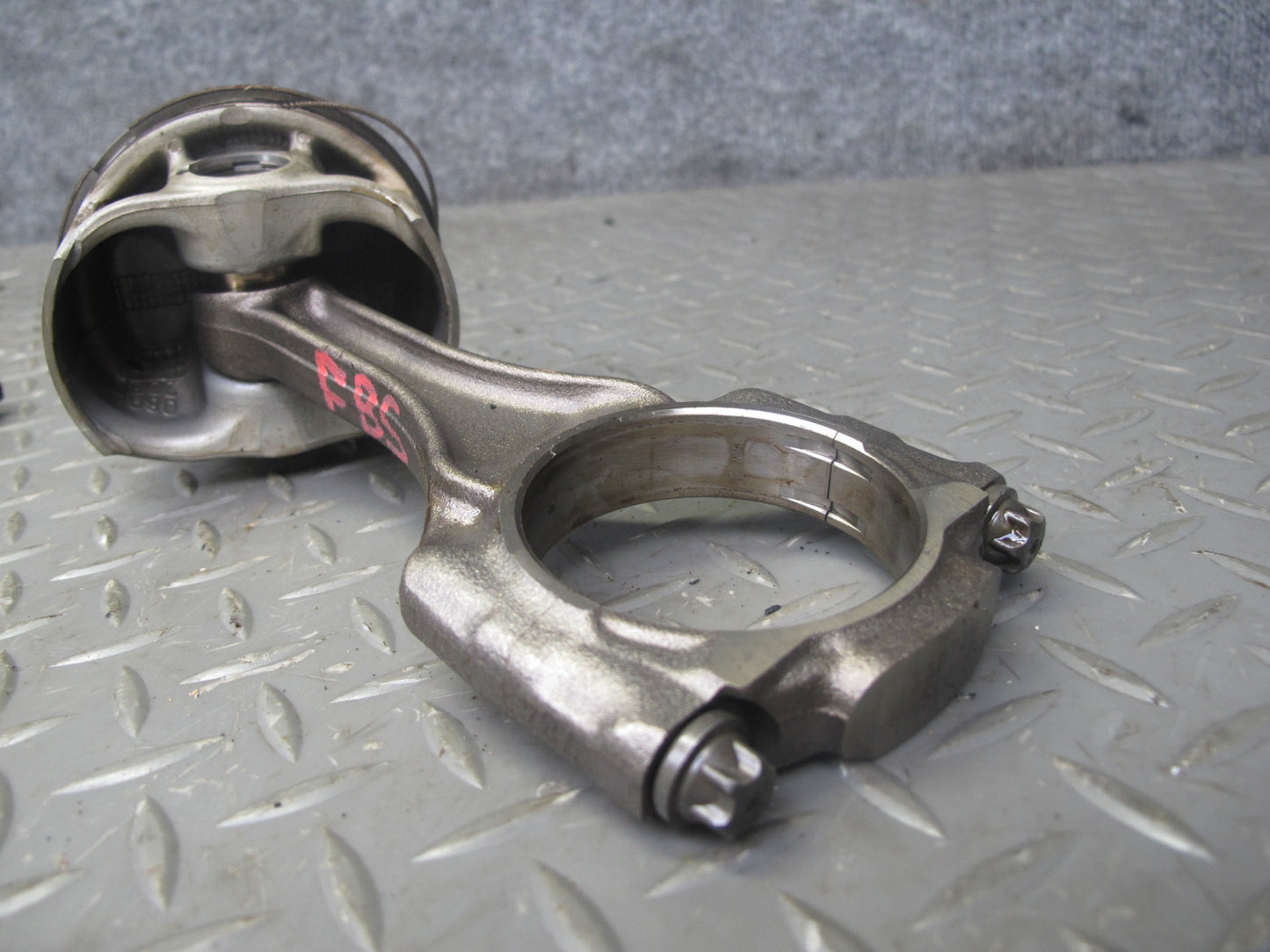 12-14 BMW F01 F02 F13 F12 4.4L N63 Set of 8 Engine Piston w Connecting Rod OEM