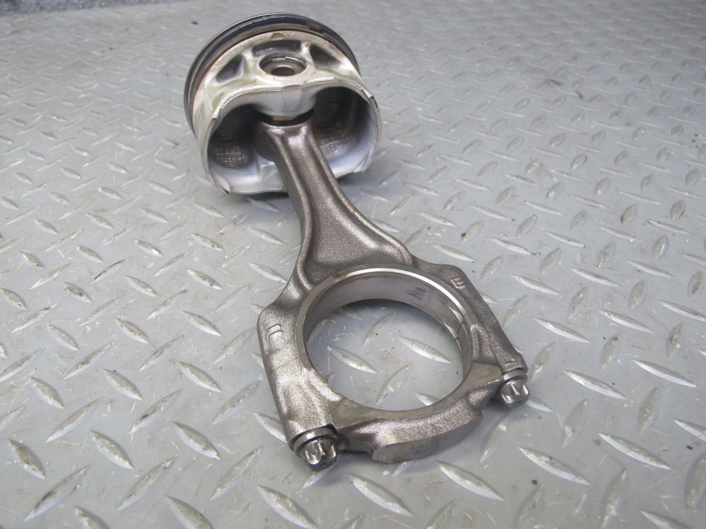 12-14 BMW F01 F02 F13 F12 4.4L N63 Set of 8 Engine Piston w Connecting Rod OEM