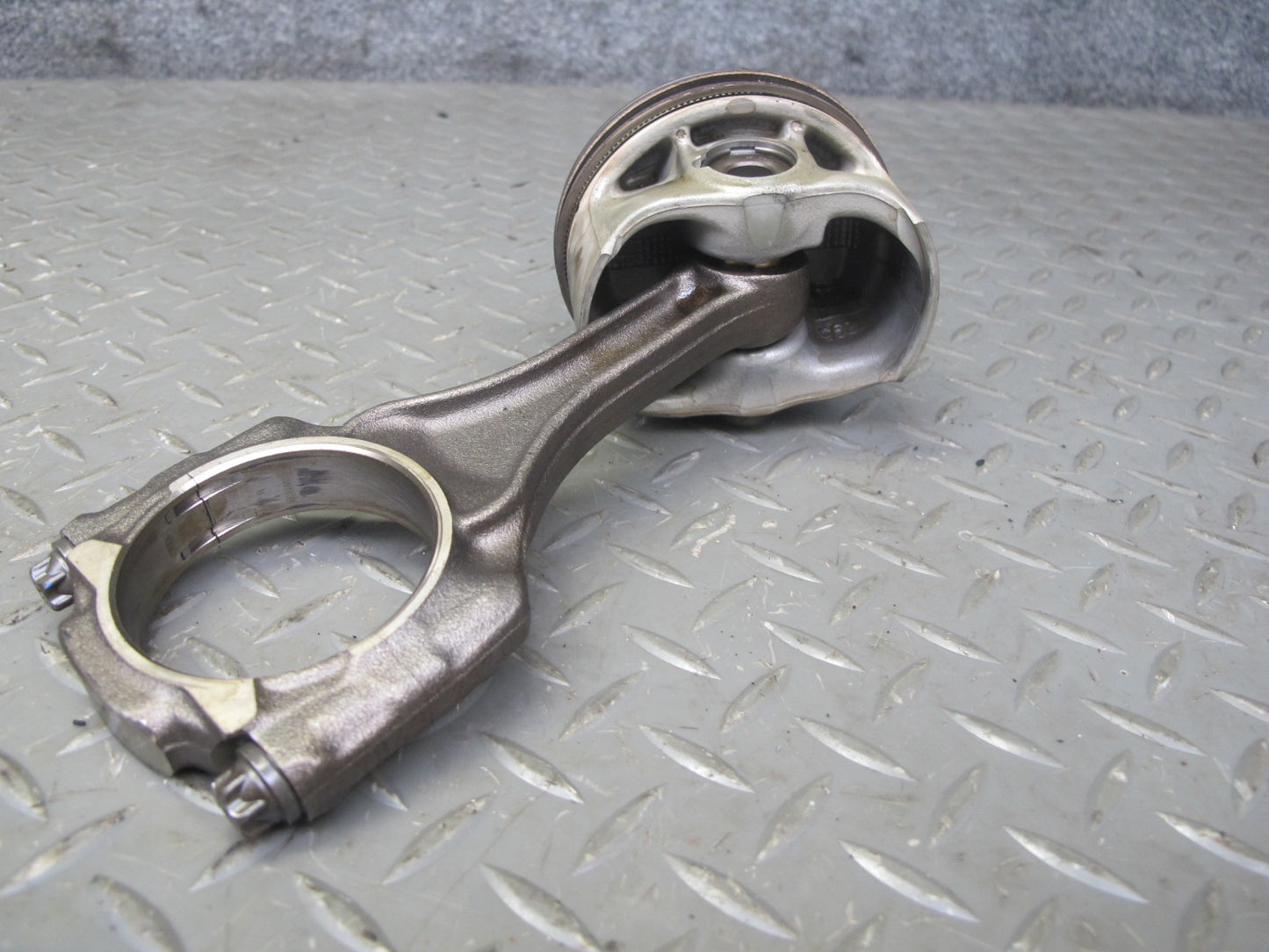 12-14 BMW F01 F02 F13 F12 4.4L N63 Set of 8 Engine Piston w Connecting Rod OEM