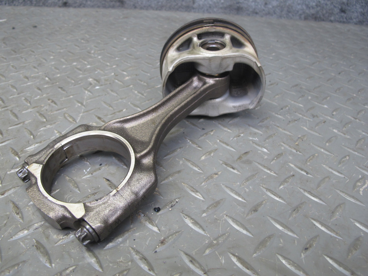 12-14 BMW F01 F02 F13 F12 4.4L N63 Set of 8 Engine Piston w Connecting Rod OEM