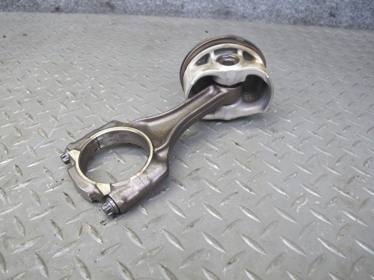 12-14 BMW F01 F02 F13 F12 4.4L N63 Set of 8 Engine Piston w Connecting Rod OEM