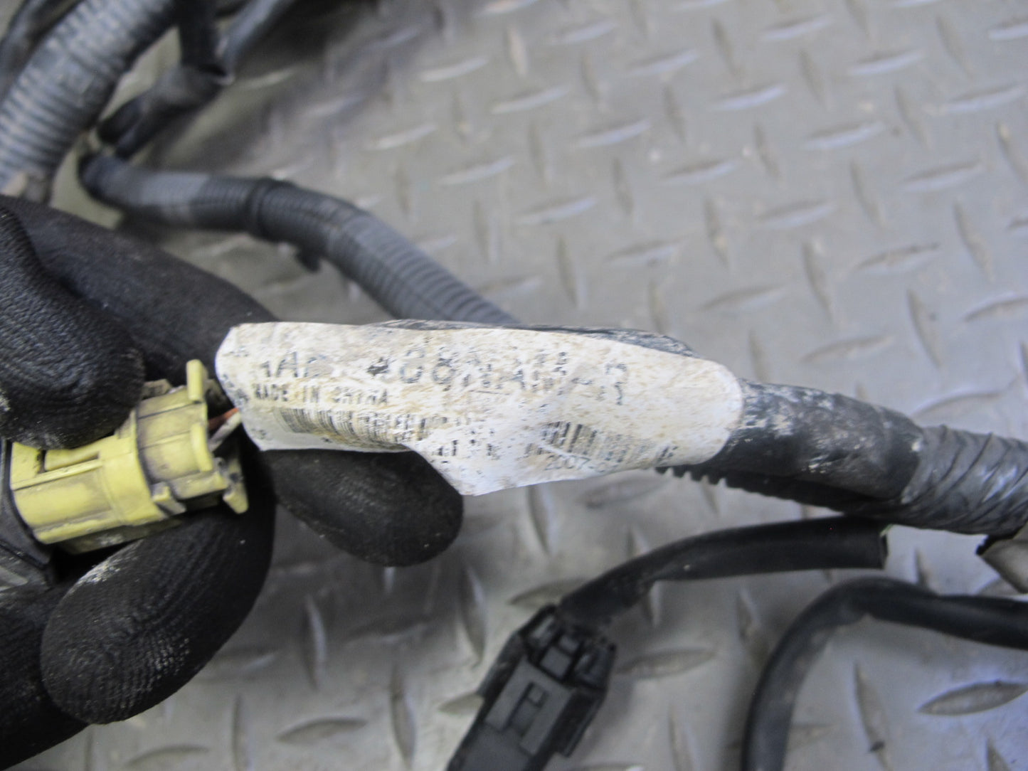 2007 Nissan 350Z Z33 VQ35HR A/T Engine Bay Wire Wiring Harness w Fuse Box OEM