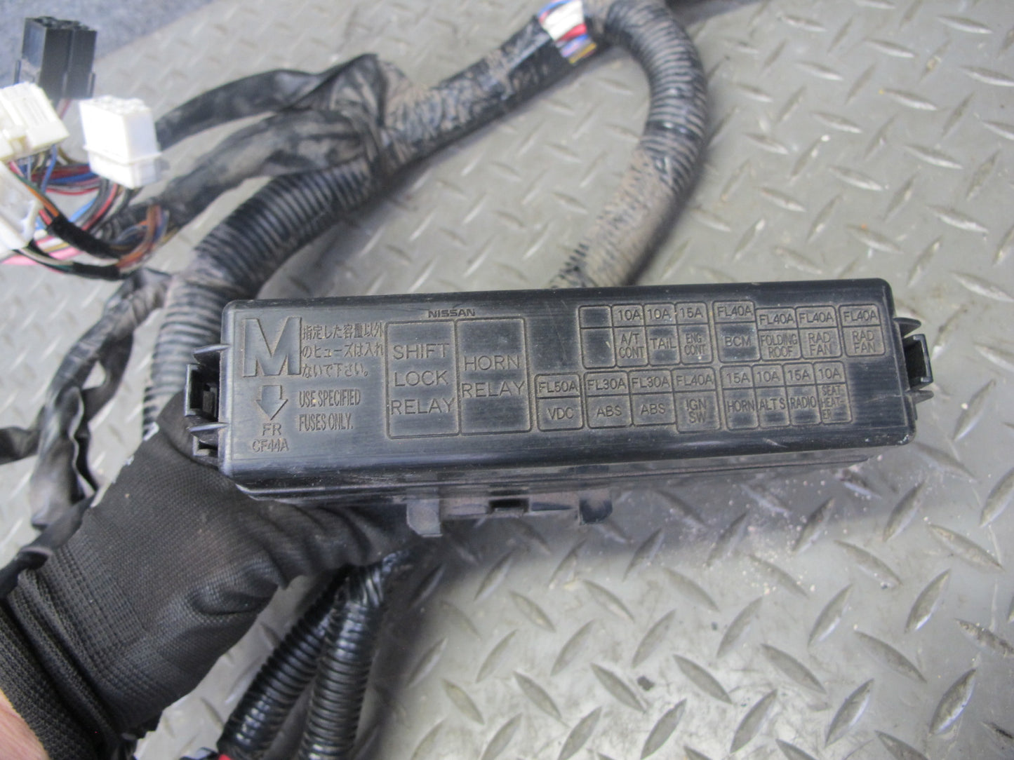 2007 Nissan 350Z Z33 VQ35HR A/T Engine Bay Wire Wiring Harness w Fuse Box OEM