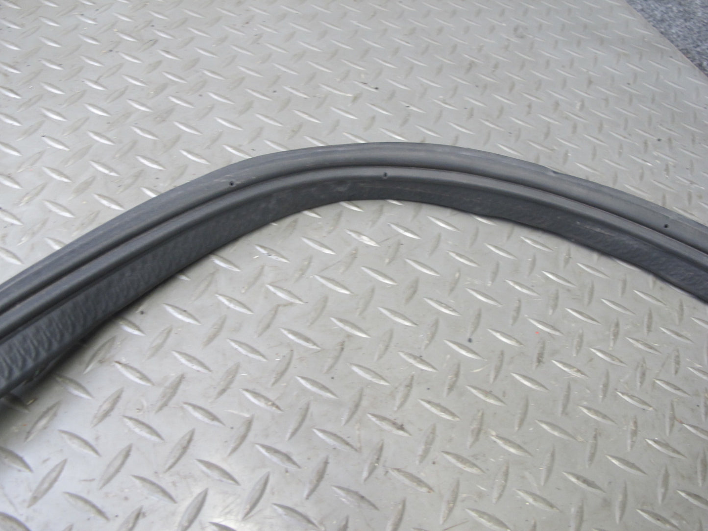 2004-2009 Cadillac XLR Rear Trunk Deck Lid Weather Strip Rubber Seal