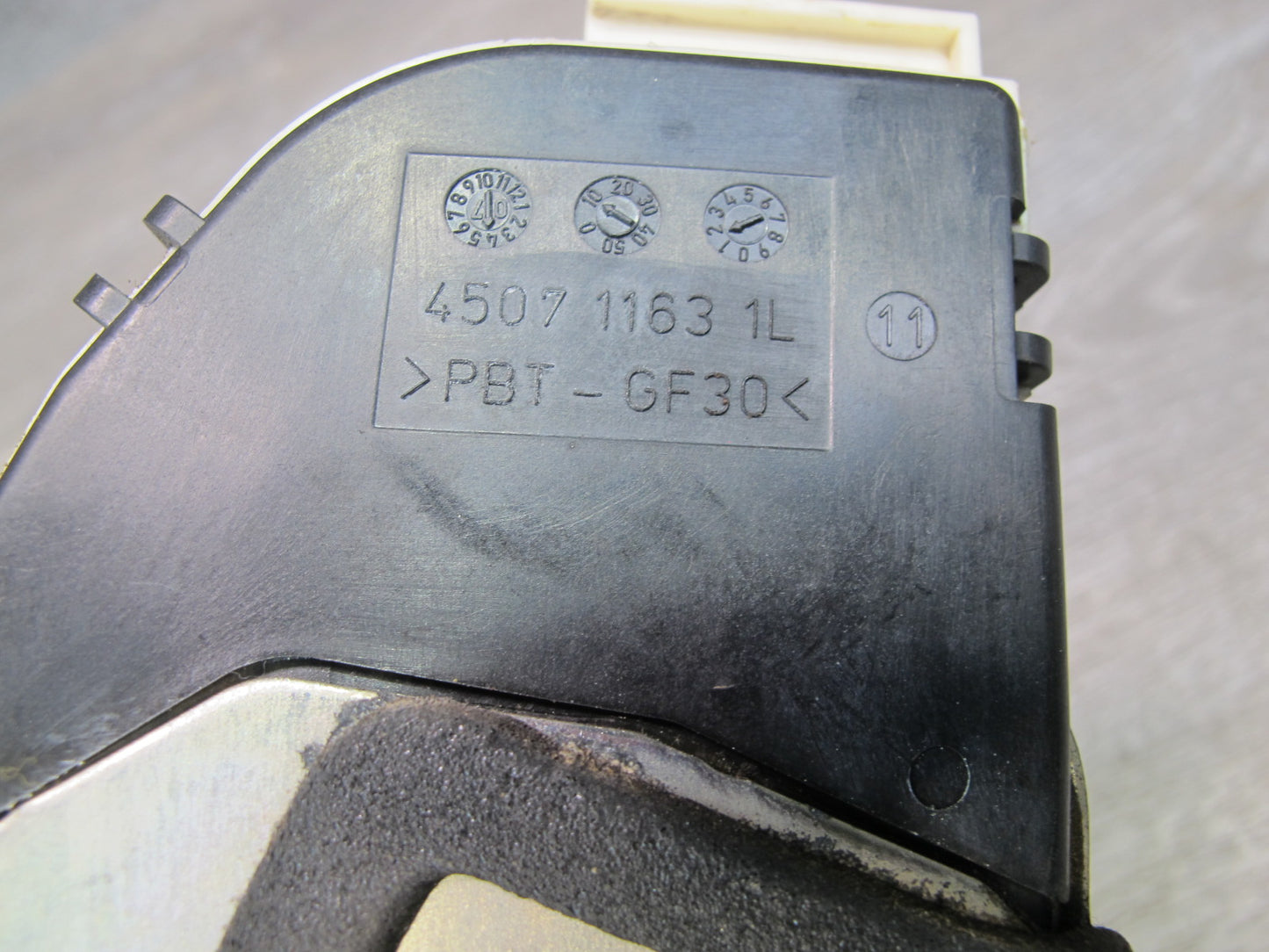 07-13 Mercedes W221 S-class Front Left Door Lock Latch Actuator 2217201335 OEM