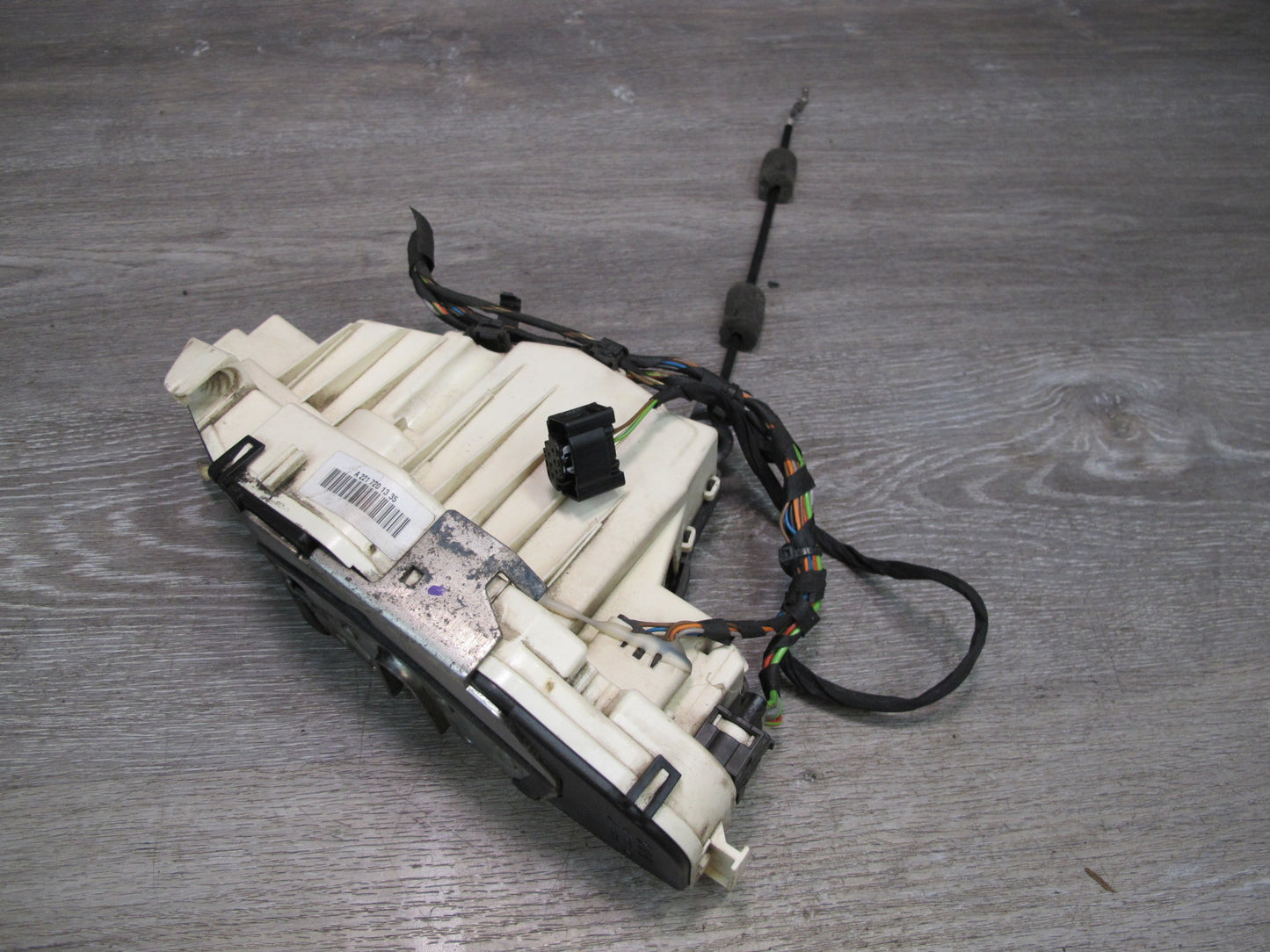 07-13 Mercedes W221 S-class Front Left Door Lock Latch Actuator 2217201335 OEM