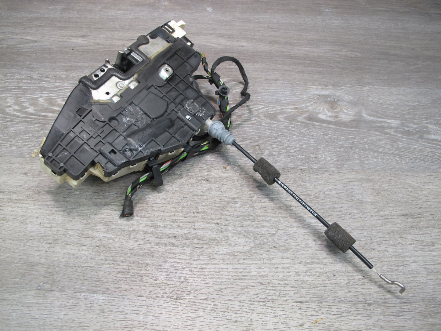 07-13 Mercedes W221 S-class Front Left Door Lock Latch Actuator 2217201335 OEM