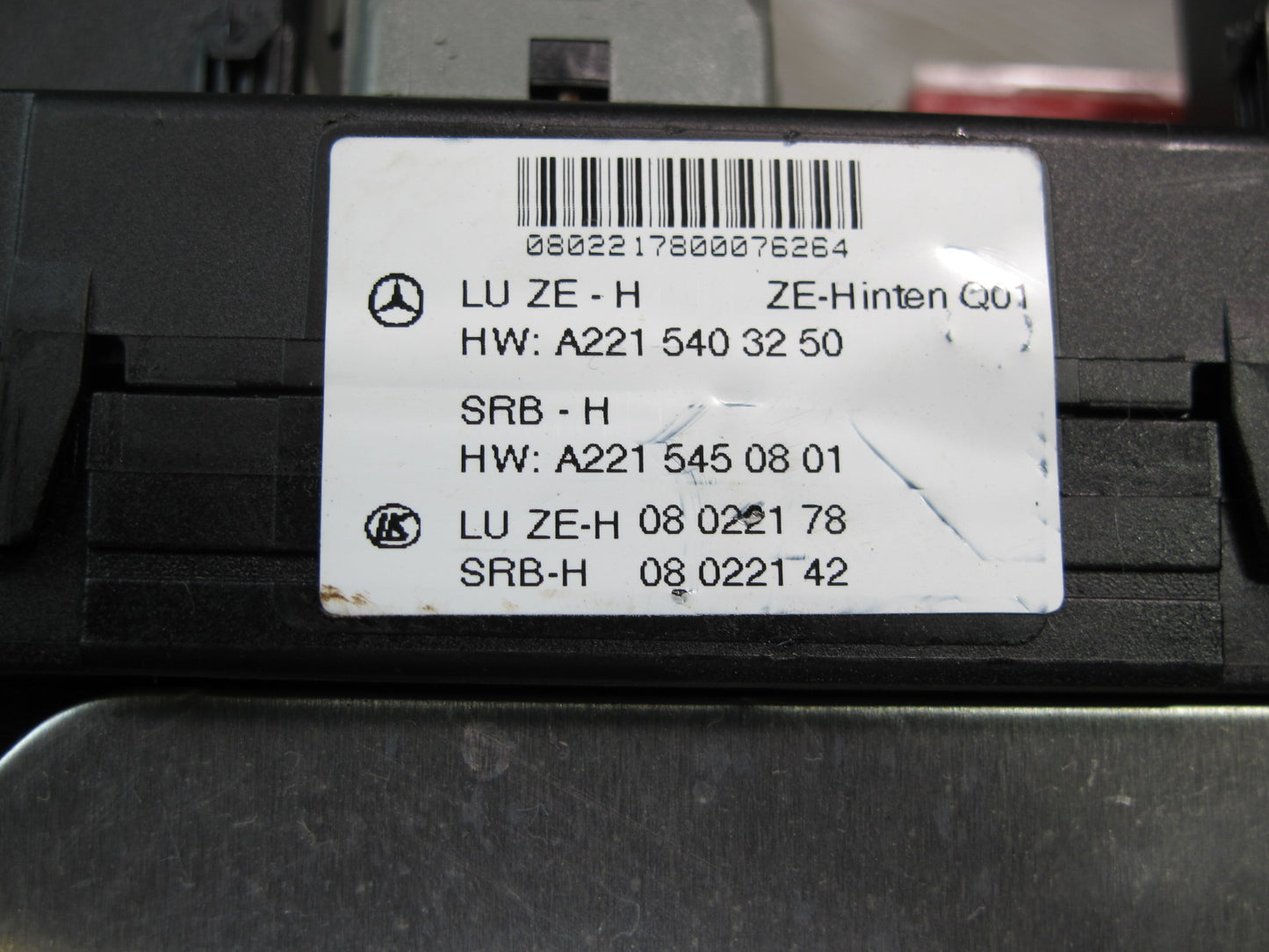 07-09 Mercedes W221 S-class Rear Trunk SAM Fuse Relay Box Module 2215403250 OEM