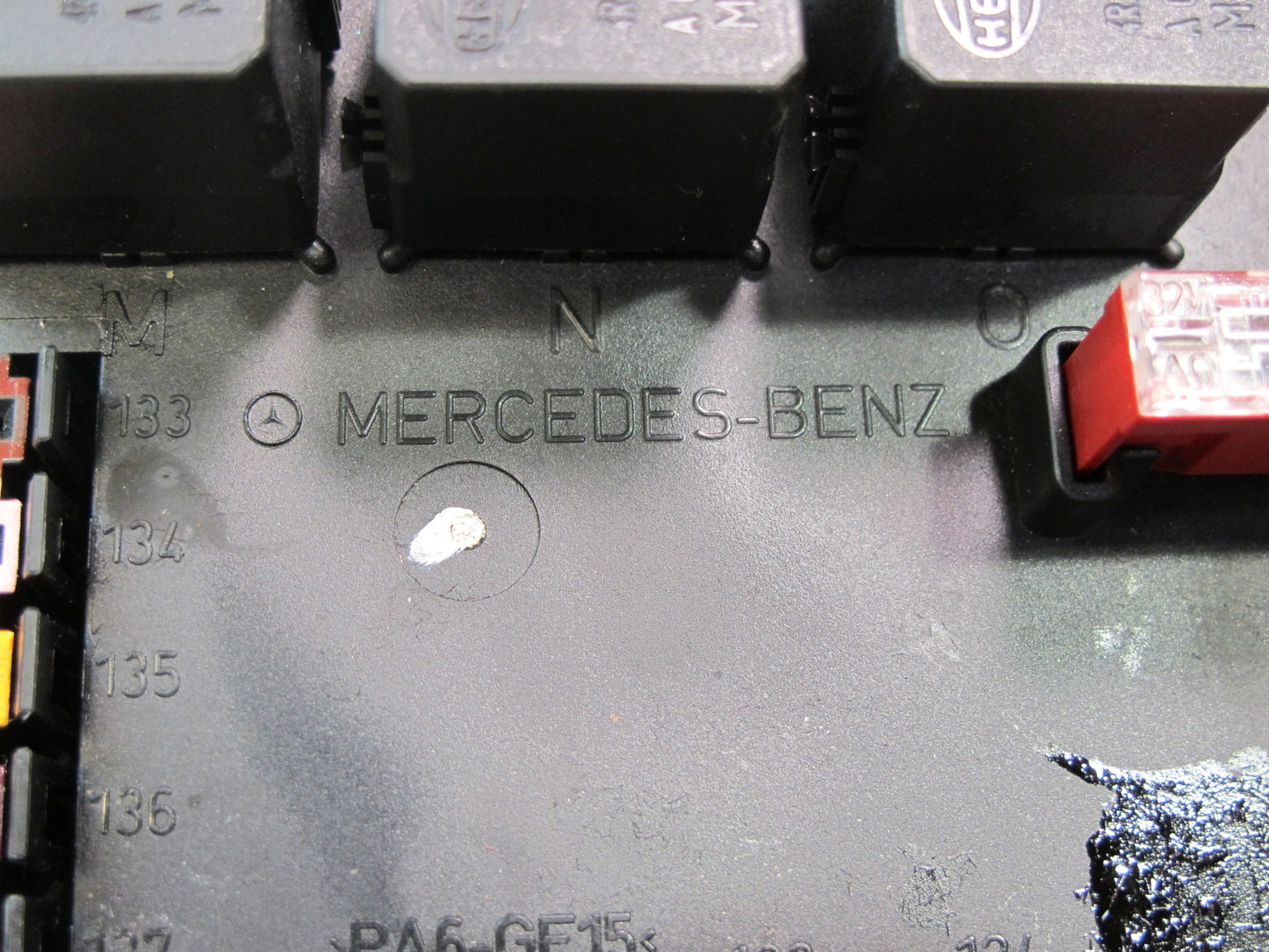 07-09 Mercedes W221 S-class Rear Trunk SAM Fuse Relay Box Module 2215403250 OEM