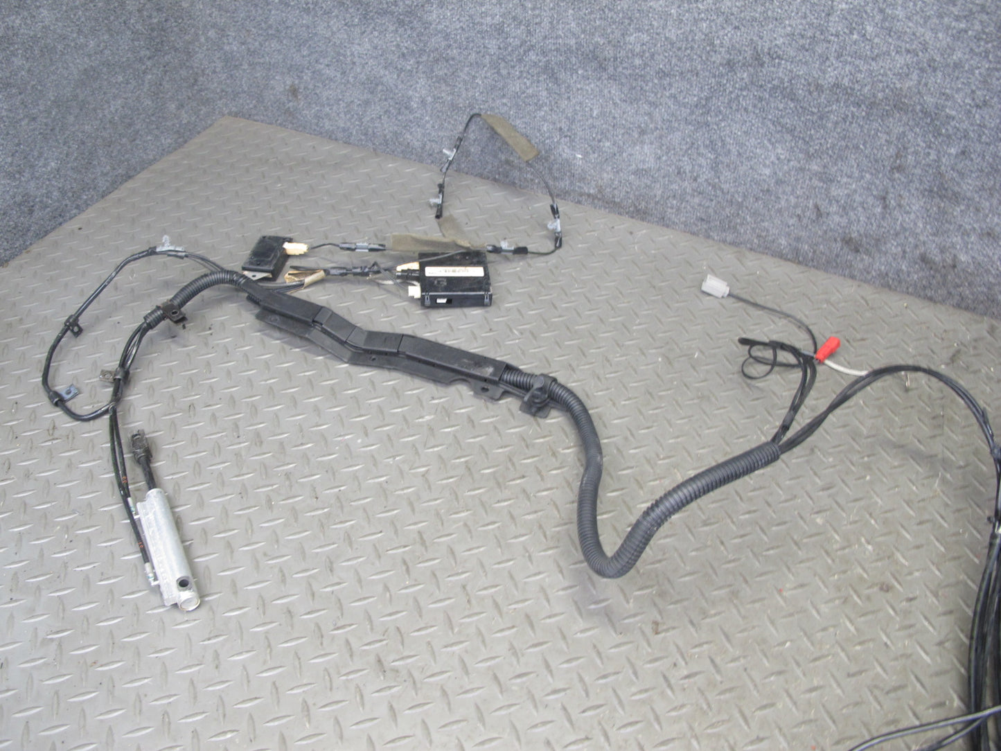 2004-2009 Cadillac XLR Convertible Hard TOP Body Radio Wire Harness Assembly
