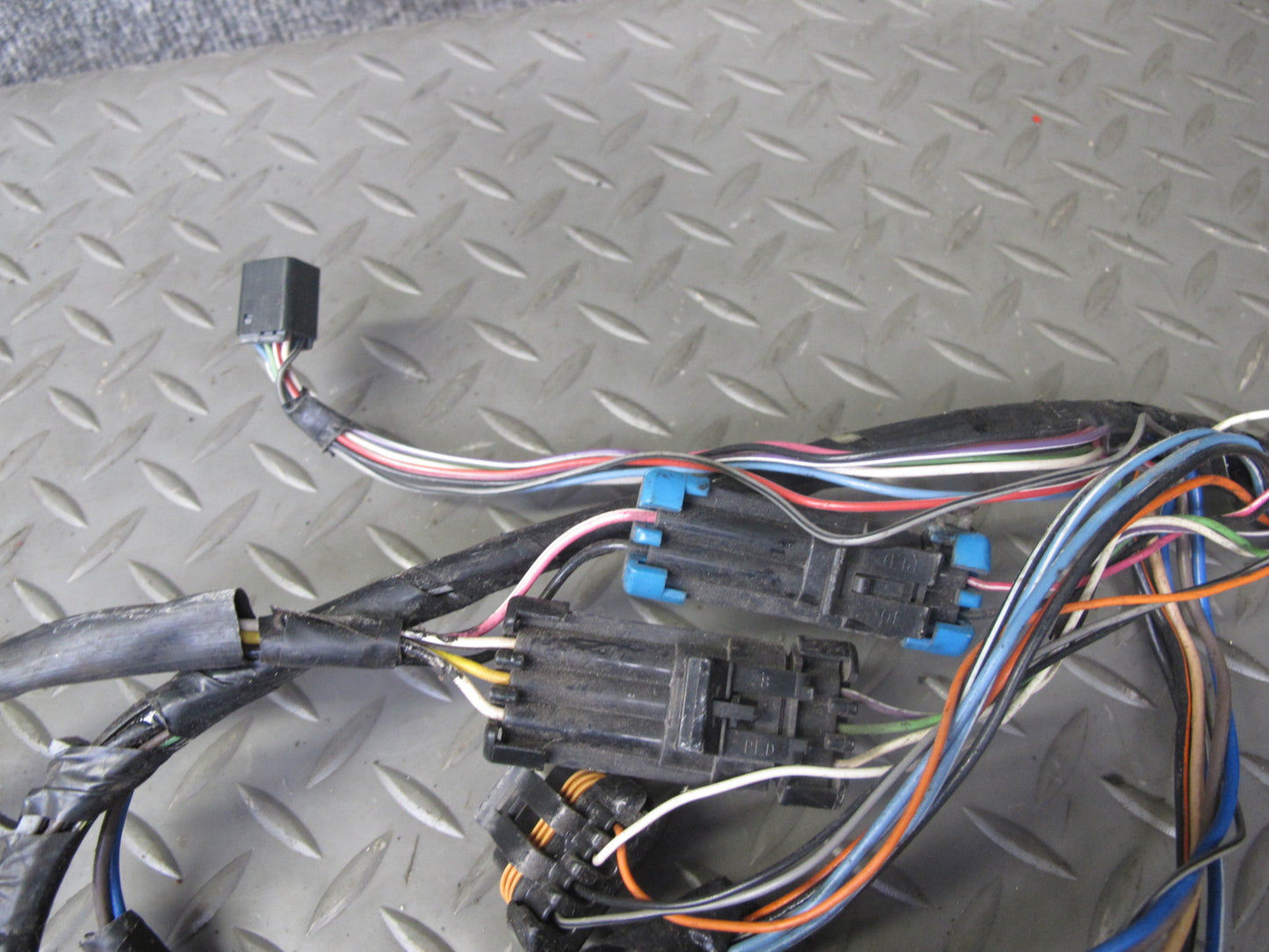 1993 Chevrolet Corvette C4 Coupe A/T Dash Wire Wiring Harness w Fuse Box OEM