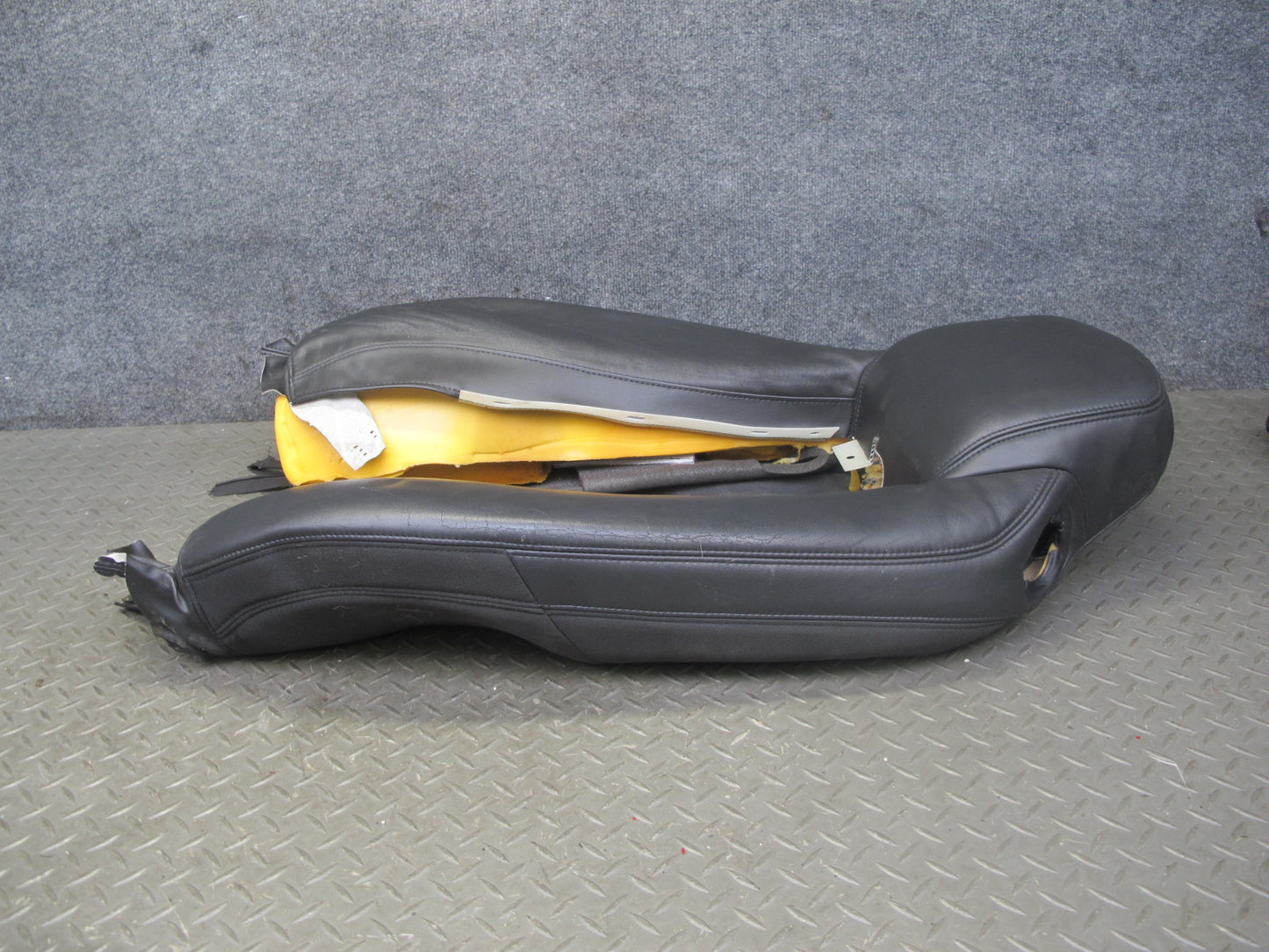 2004-2009 Cadillac XLR Front Right Side Seat Upper Leather Cushion Black